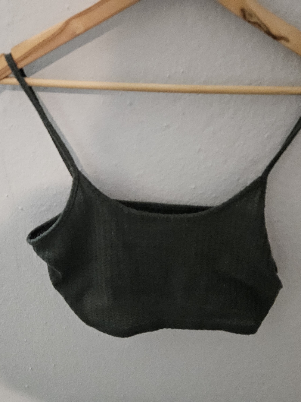 Zaful Black Ribbed Cropped Cami with Thin Straps